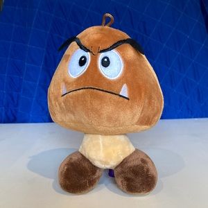 Barely used Goomba plushy Mario Nintendo